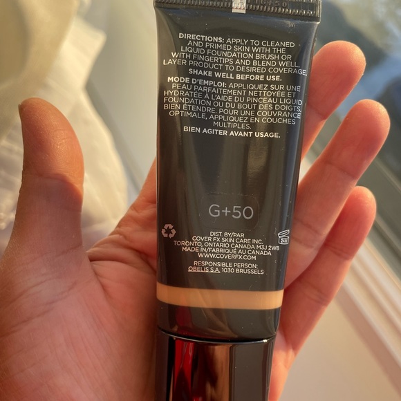 CoverFX Natural Finish Oil Free foundation - shade G50 - Picture 2 of 2